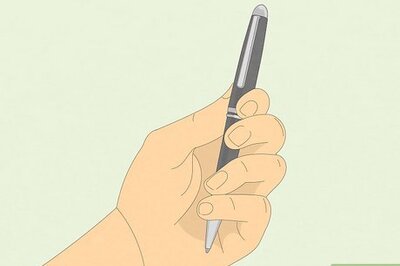 Pretend to Do Telekinesis to Fake Out Your Friends