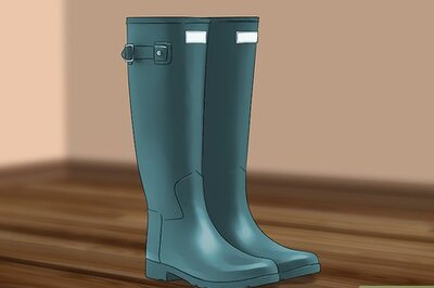 How to Keep Your Feet Dry in the Rain