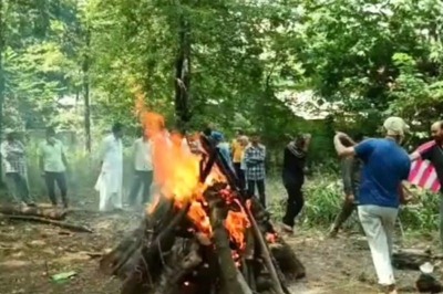 Local Muslim Help Perform Last Rites of 2 Pandit Women in Kashmir’s Kulgam