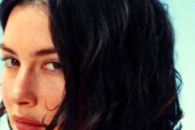 Gracie Abrams Celebrates The Joy Of 'Scrolling' And How Women Are 'Thrilled' For One Another