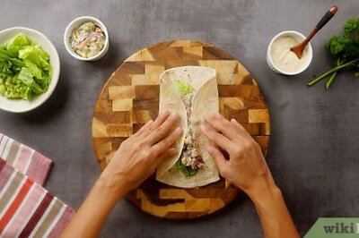 4 Simple Ways to Fold or Roll a Wrap