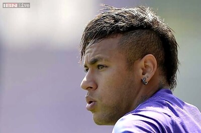 Brazilian club Santos sue Neymar, Barcelona over transfer deal