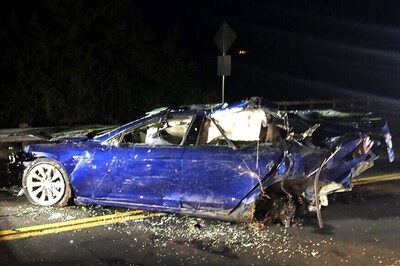 Tesla Model S Crashes Into San Francisco Area Pond, Man Dies