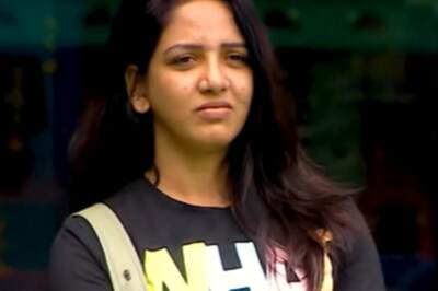 Bigg Boss Tamil 5 Fame Pavani Reddy Alleges Vijay TV Trying To Tarnish Her Image