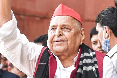 Yogi Adityanath, Akhilesh Yadav Pay Tributes to Mulayam Singh Yadav on His Birth Anniversary