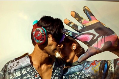 FDCI x Lakme Fashion Week 2022: The Runway Turned Into a Masterpiece With Art Inspired Creations