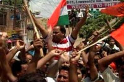 PM calls emergency meet, appeals for peace in J-K