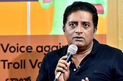 'Not Rich Enough to Buy Me': Actor Prakash Raj Reacts to Viral Post, Clarifies Won't Join BJP