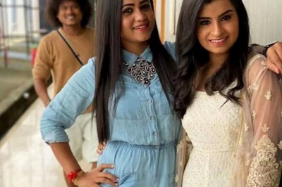 Ahead of Cooku With Comali 3, Sivaangi Takes Driving Lessons From Friend Manimegalai