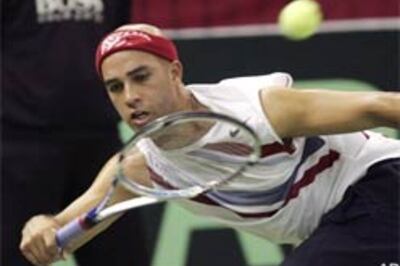 Blake's victory gives US a 2-0 Davis Cup lead