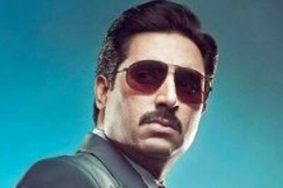 Fans Say Abhishek Bachchan Did More Justice to the Role of Captain Vikram Batra Than Sidharth Malhotra