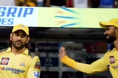 MS Dhoni Leans in For A Pat On The Back From Skipper Ruturaj Gaikwad, as Both CSK Leaders Share Funny Moment - WATCH