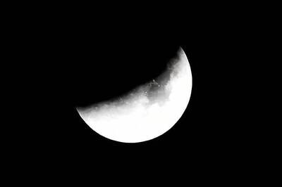 Asteroids are Moon's main 'water supply'