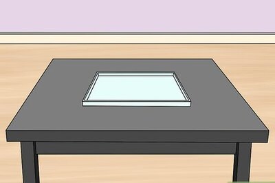 How to Decorate a Dining Table when It's Not in Use