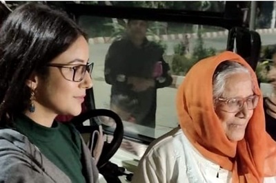 After Sidharth Shukla's Death, Shehnaaz Gill Spends Time with Orphan Kids and Elderly | Watch