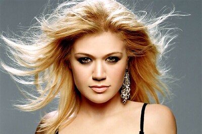 Kelly Clarkson expecting her second child with husband Brandon Blackstock