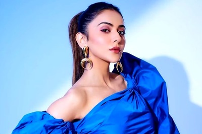 Rakul Preet Singh Looks Stunning In Her Electric Blue Avatar, See Pics