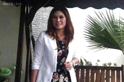 Indonesia: Owner puts advertisement for selling house, offers wife 'for free'