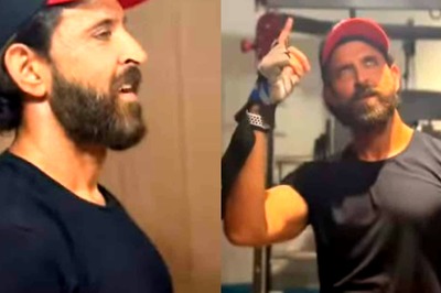 Hrithik Roshan Dances to Hit 80s Songs Janu Meri Jaan, Jimmy Ajaa; Deepika Padukone Calls Him 'Clown'