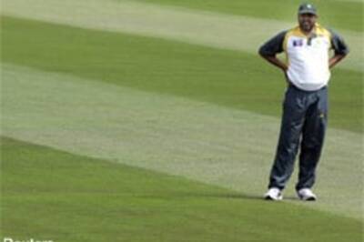 Row takes racial, political turn in Pak