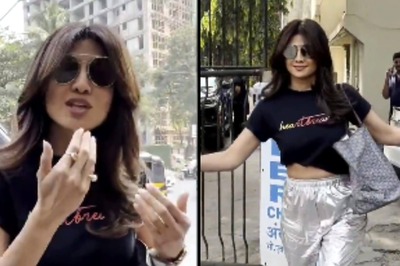 Viral! Shilpa Shetty Asks Paps ‘Muh Main Ghus Ke Photo Loge Kya?’ As They Request Her to Pose; Watch