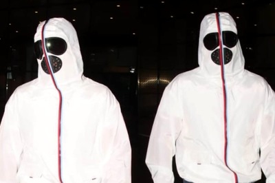 Raj Kundra Once Again Opts for A Bizarre All Covered Outfit at The Airport, Netizen Calls Him ‘Urfi Javed in Reverse’