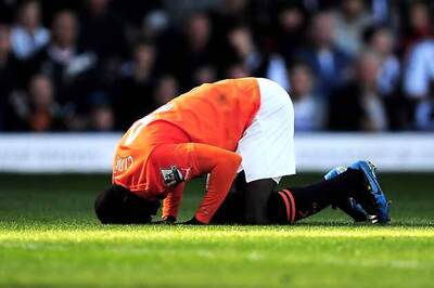 Cisse brace puts Newcastle level with Chelsea