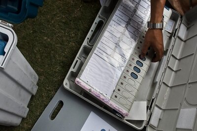 EC Orders Repolling at 4 Booths in Betul LS Seat on May 10 After EVMs Damaged in Bus Fire