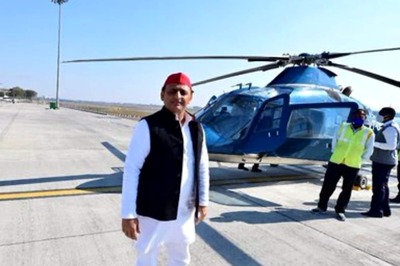 Akhilesh Yadav's Chopper Delayed Due to High Air Traffic at Delhi, Say Top Govt Sources