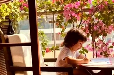 This Candid Picture of Taimu Ali Khan Engrossed in Painting is an Adorable Sight