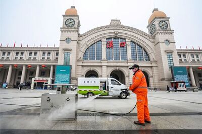 Hong Kong to Shut Football Pitches and Museums in Virus Fight