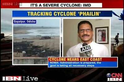 Phailin: Rescue teams in place, over 4 lakh evacuated, says NDMA