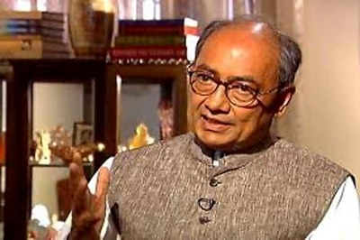 Digvijaya hits out at Modi, says divisive man organising a 'unity run'