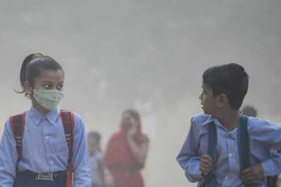 Delhi Air Quality Improves Amid Sharp Drop in Farm Fires