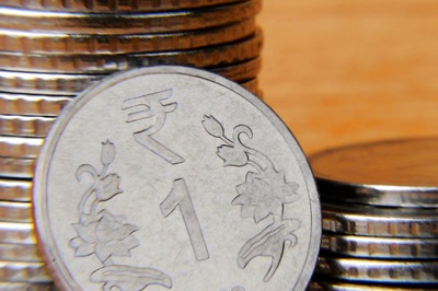 Rupee Logs Biggest One-Day Fall in 7 Months; Closes at Lifetime Low of 80.98 Against Dollar