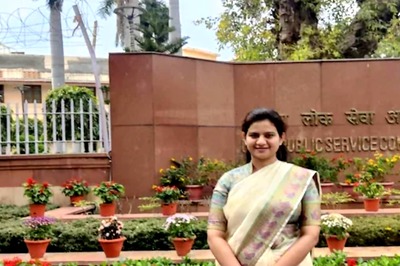 UP Woman, Working Full-time In State Tax Dept, Cracks UPSC Exam On 5th Attempt