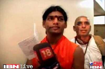 Nithyananda's surrender evokes mixed response