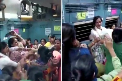Kolkata Local Erupts in Chaos After Women Blow Slaps, Slippers on Each Other in Viral Video