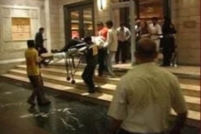 Army storms Hotel Oberoi to flush out terrorists