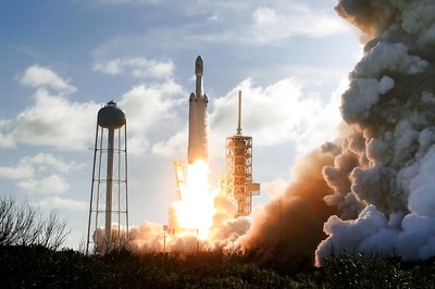 SpaceX Launches NASA Planet-Hunting Satellite to Find Alien World