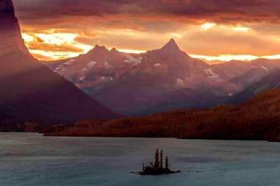 Android Users Beware! Setting This Gorgeous Image as The Wallpaper Will Render Your Phone Useless