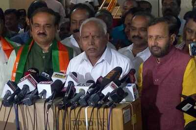 Yeddyurappa Rushes to Bengaluru as Kumaraswamy Says BJP Using 'Dirty Tricks' to Topple Alliance