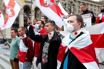 Belarus Activist Stabs Himself in Neck in Court on Day 1 of Trial: Rights Group