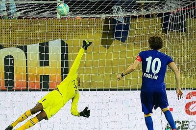 ISL 2016: Forlan Doing an Ideal Marquee's Job, Says Mumbai City FC Coach