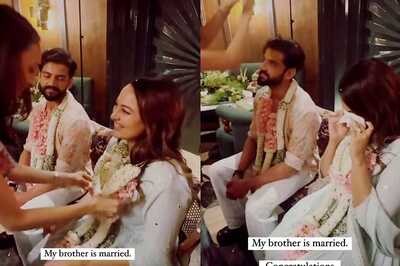 Sonakshi Sinha BREAKS Down As Zaheer Iqbal's 'Sister' Puts Garland on Her, Video Goes Viral | Watch