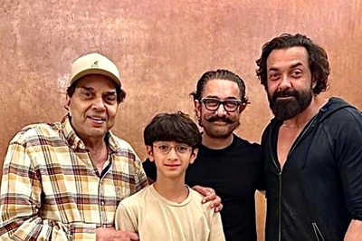 A Look At Dharmendra's 'Yaadon Ki Baarat' With Aamir Khan And His Son Azad