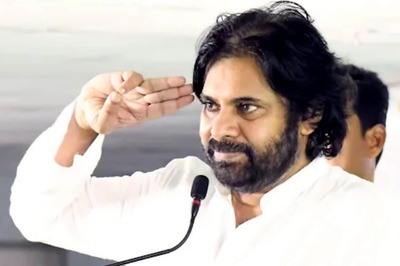Pawan Kalyan Celebrates Moola Nakshatra In Vijayawada, YCP Questions Absence Of His Daughter Polina
