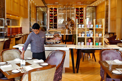 Eating Out to be Cheaper After GST Rate on Restaurants Slashed to 5%