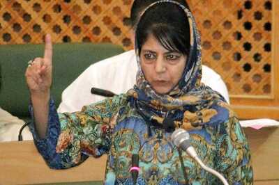 We Need to Reslove Issues to Give Peace a Chance: J&K CM Mehbooba