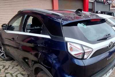 Tamil Nadu Thief Steal Bags from Car by Breaking Window, Victim Shares CCTV Footage